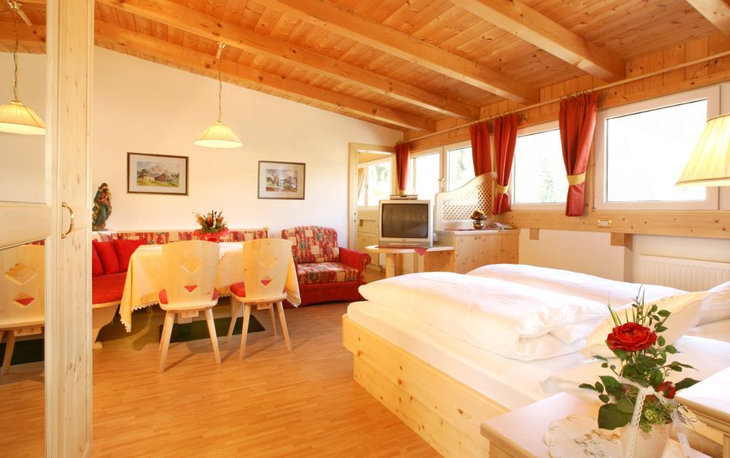 Garni B&B Schenk Σέλβα ντι Βαλ Γκαρντένα Δωμάτιο φωτογραφία