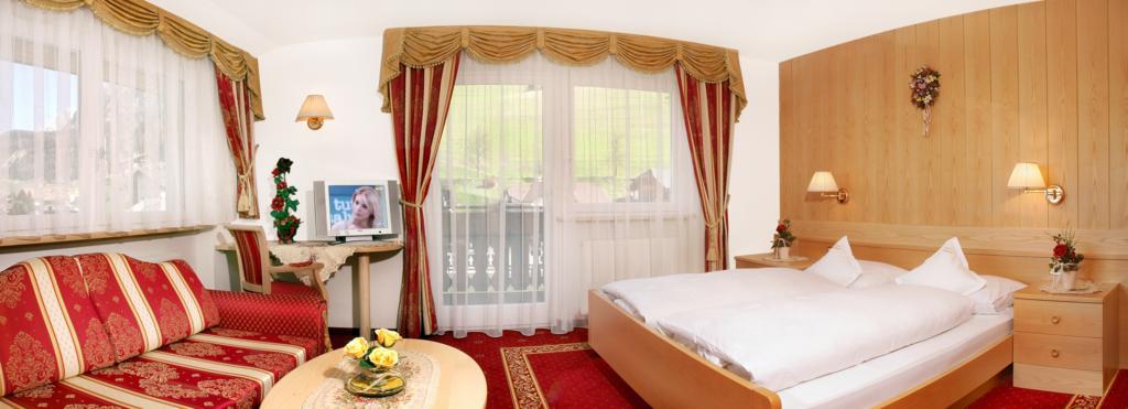 Garni B&B Schenk Σέλβα ντι Βαλ Γκαρντένα Δωμάτιο φωτογραφία