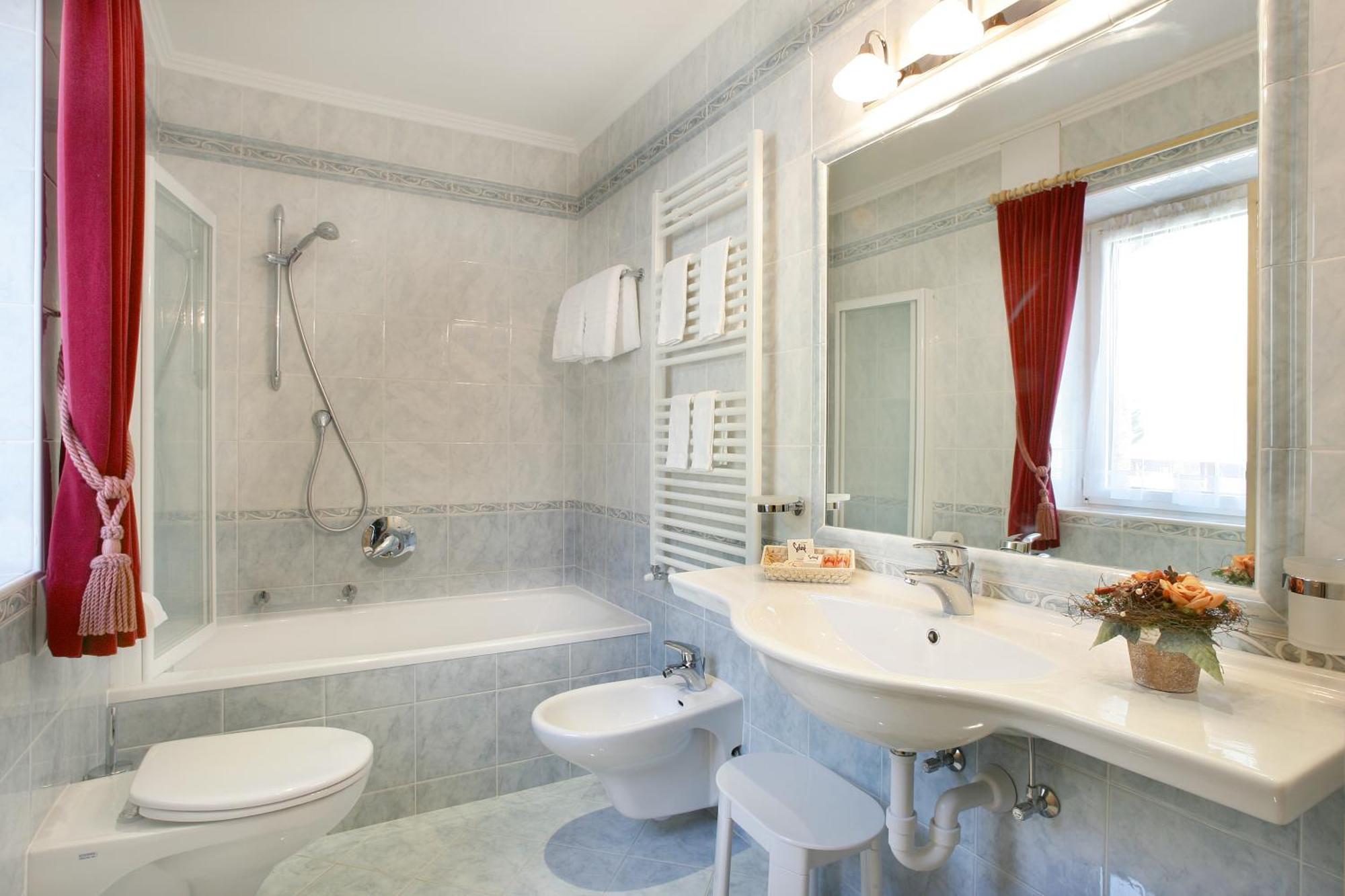 Garni B&B Schenk Σέλβα ντι Βαλ Γκαρντένα Δωμάτιο φωτογραφία